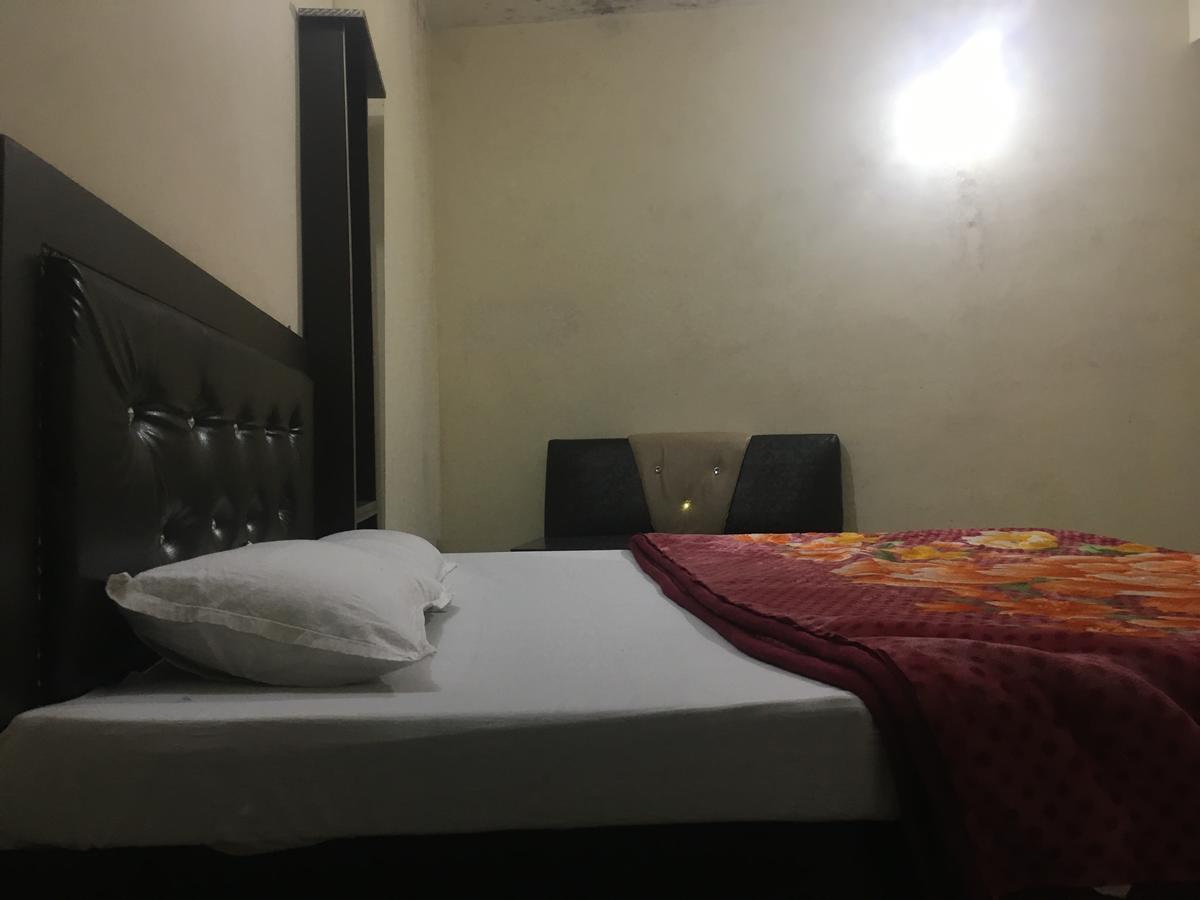 Oyo 12976 Hotel New Fiza 贾姆穆 外观 照片