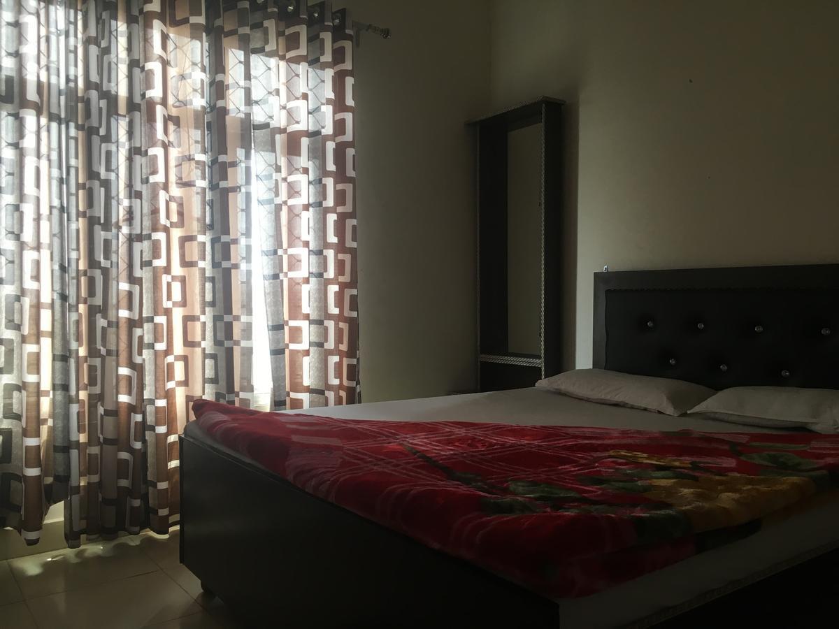 Oyo 12976 Hotel New Fiza 贾姆穆 外观 照片
