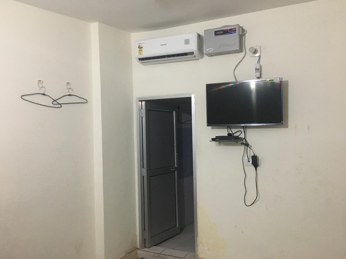 Oyo 12976 Hotel New Fiza 贾姆穆 外观 照片