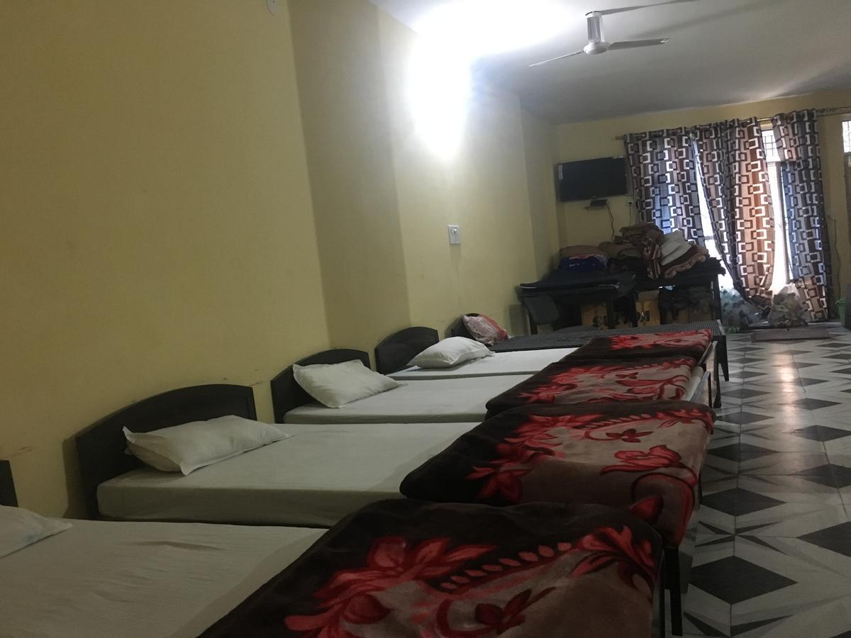 Oyo 12976 Hotel New Fiza 贾姆穆 外观 照片