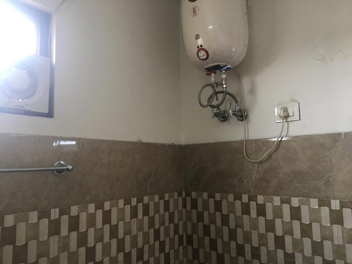 Oyo 12976 Hotel New Fiza 贾姆穆 外观 照片