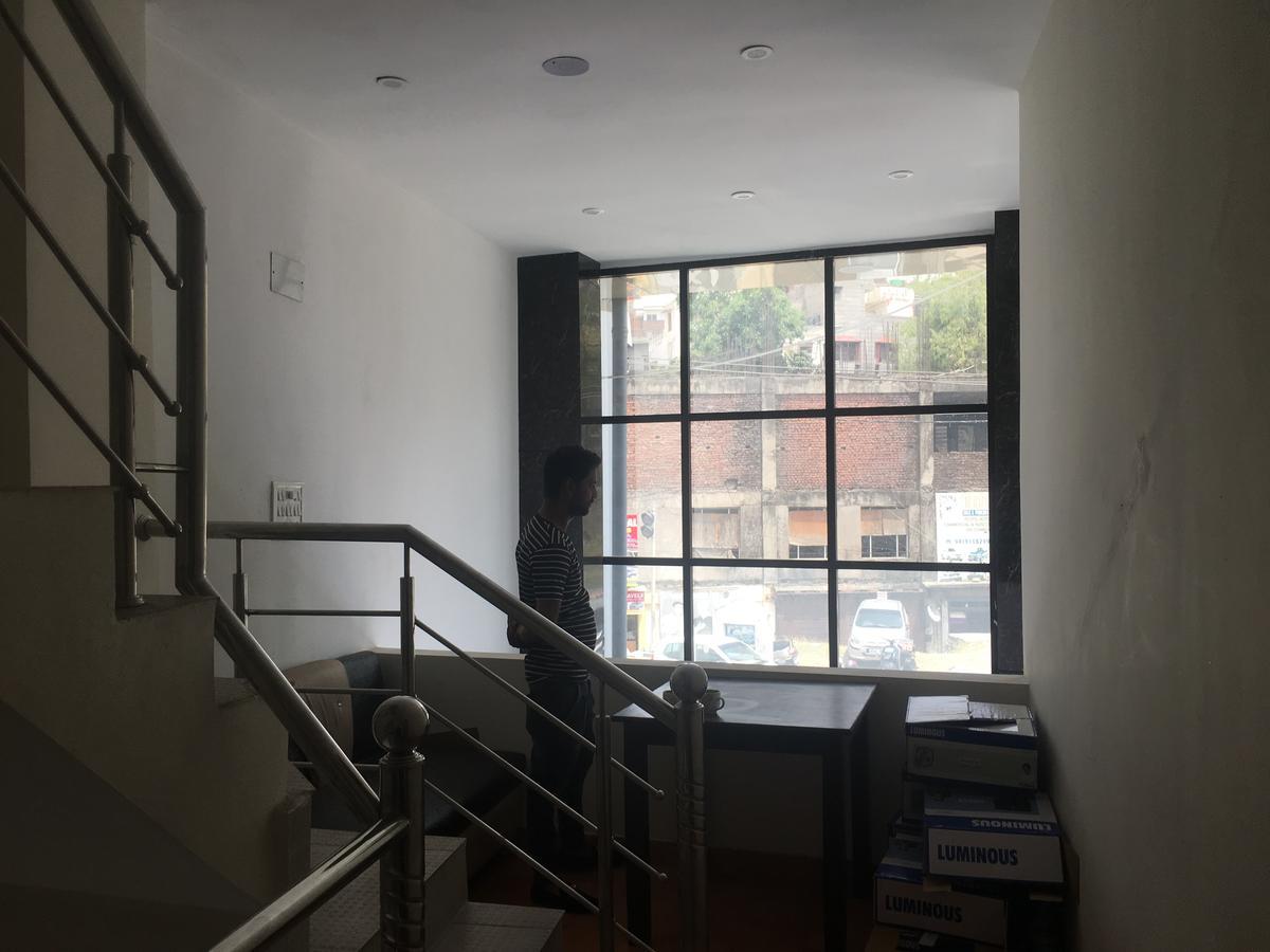 Oyo 12976 Hotel New Fiza 贾姆穆 外观 照片