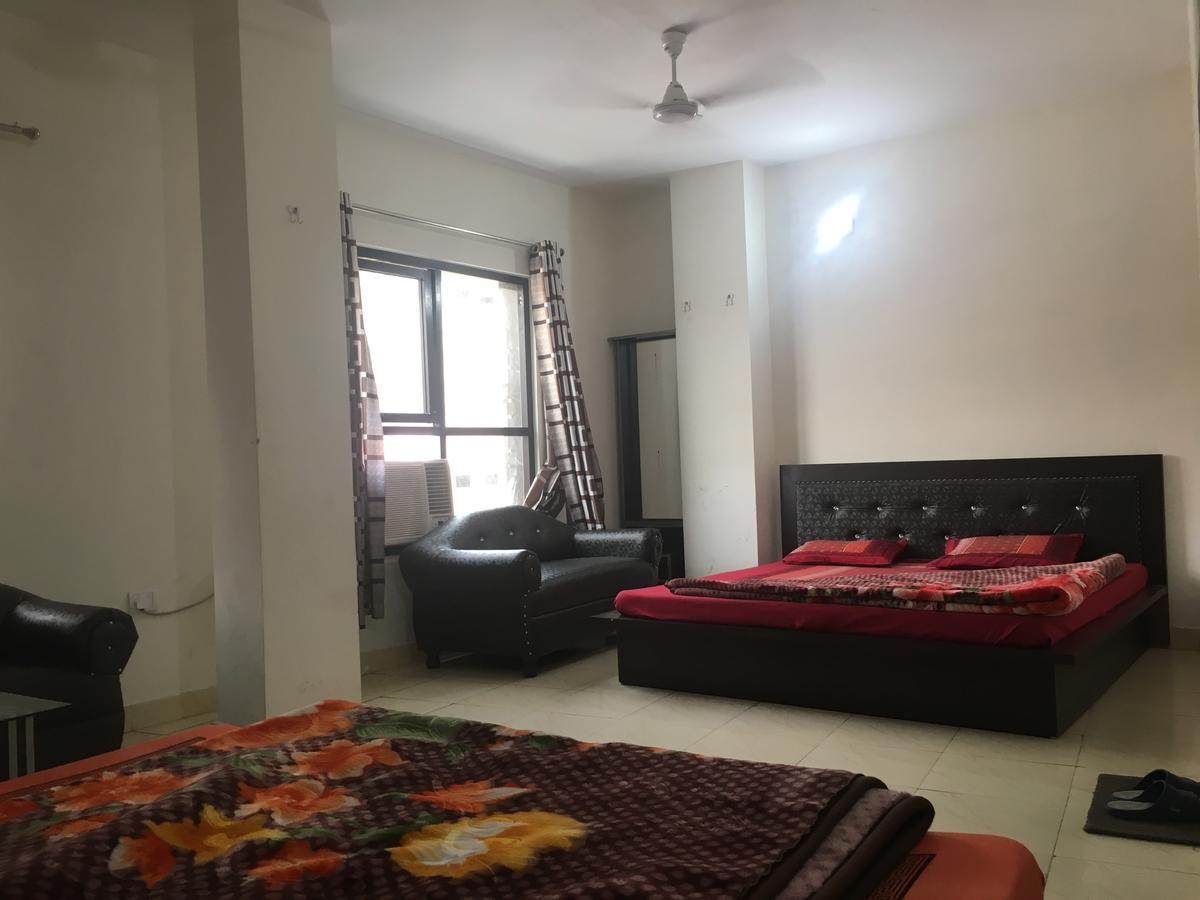 Oyo 12976 Hotel New Fiza 贾姆穆 外观 照片