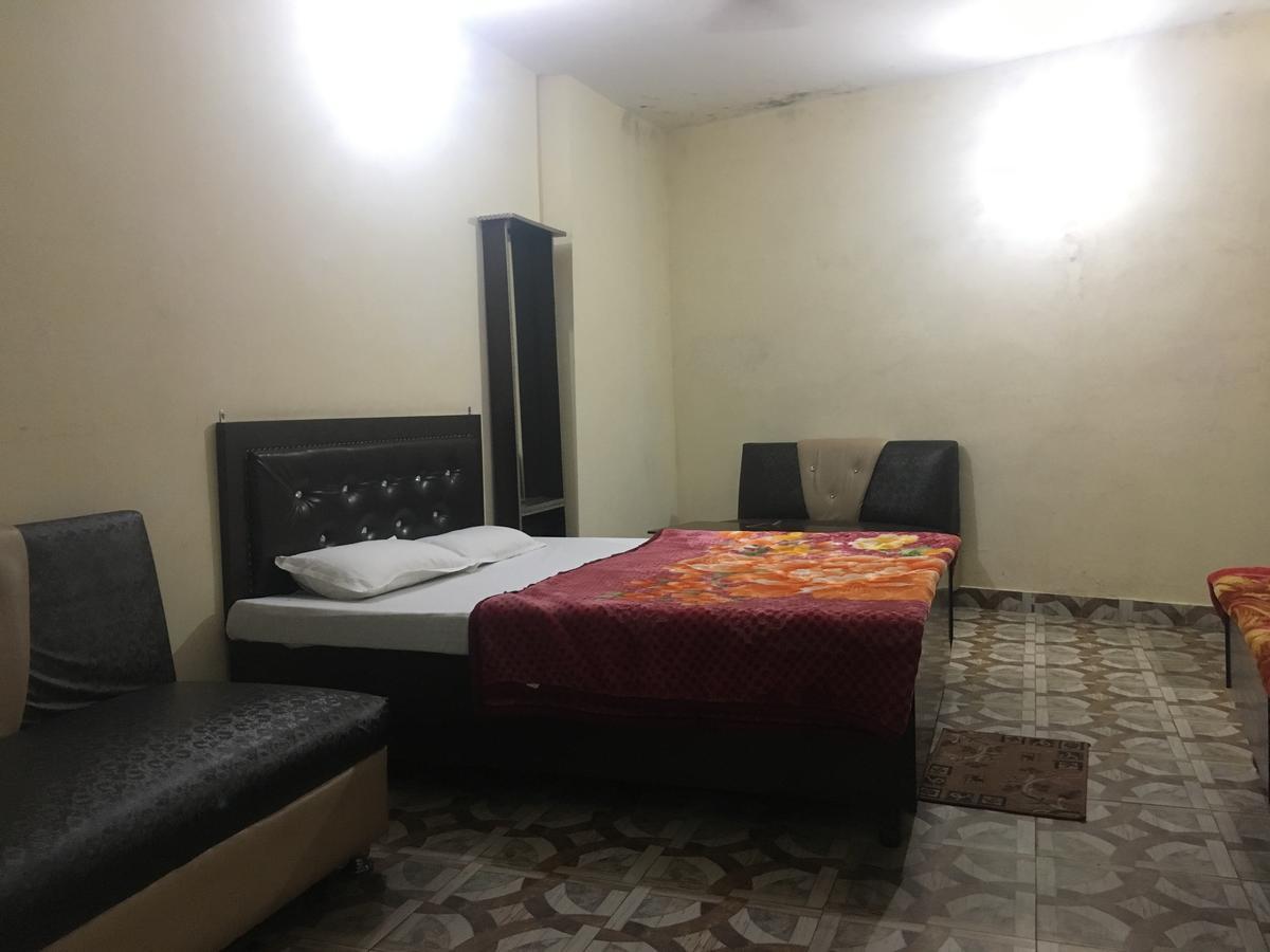 Oyo 12976 Hotel New Fiza 贾姆穆 外观 照片